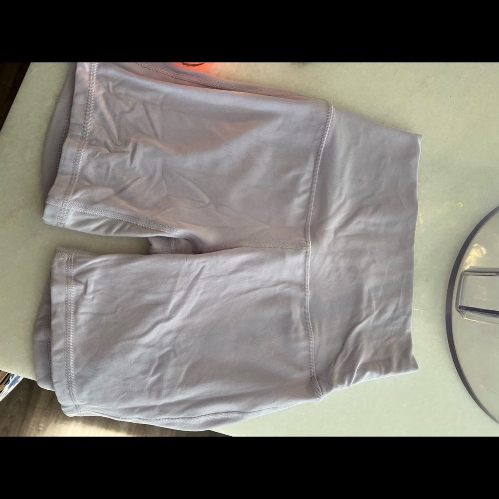 Lululemon Align biker shorts 6 inch size 4 💜